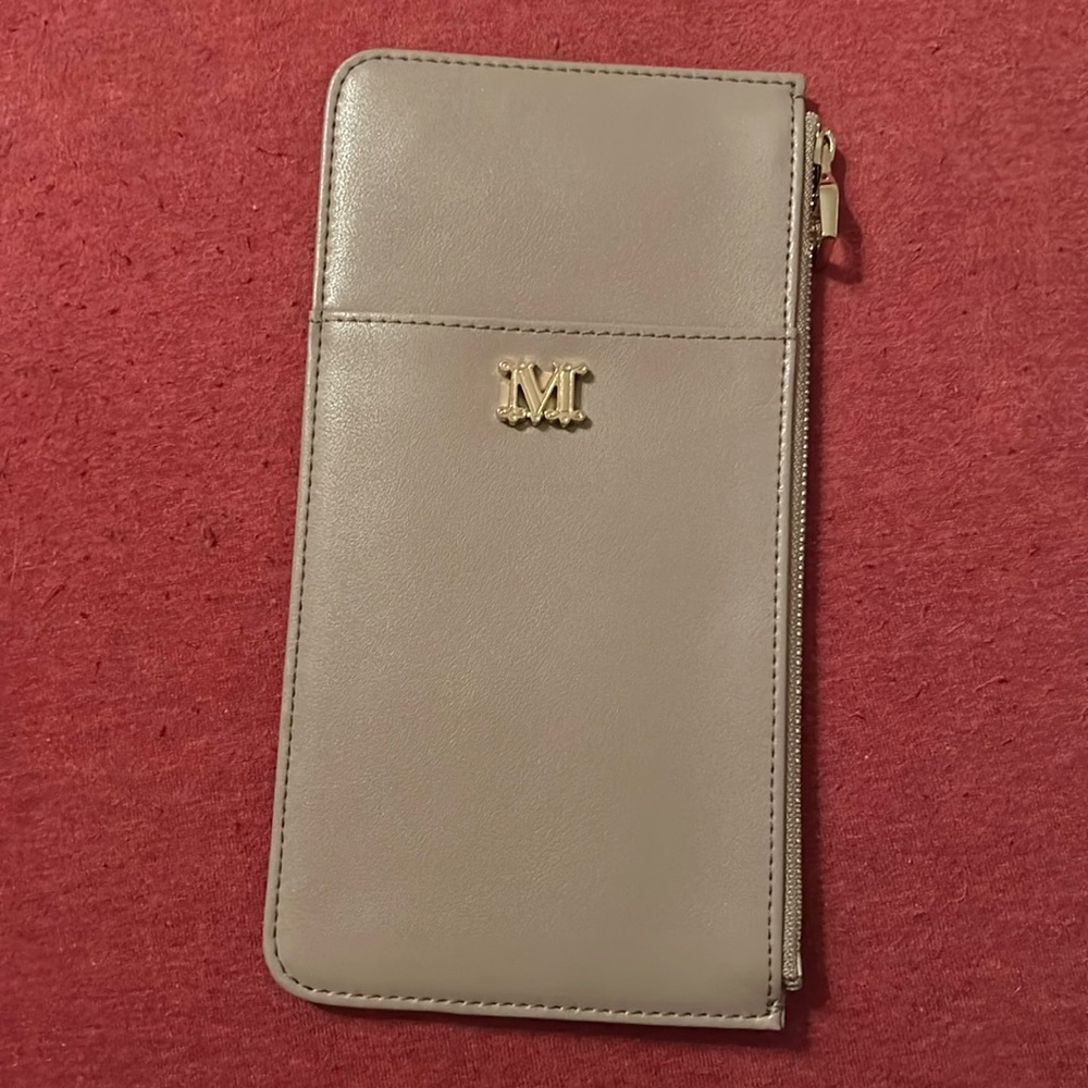 MaxMara Leather Flat Wallet